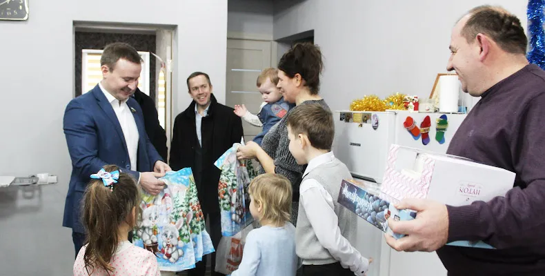 Подарки от депутата